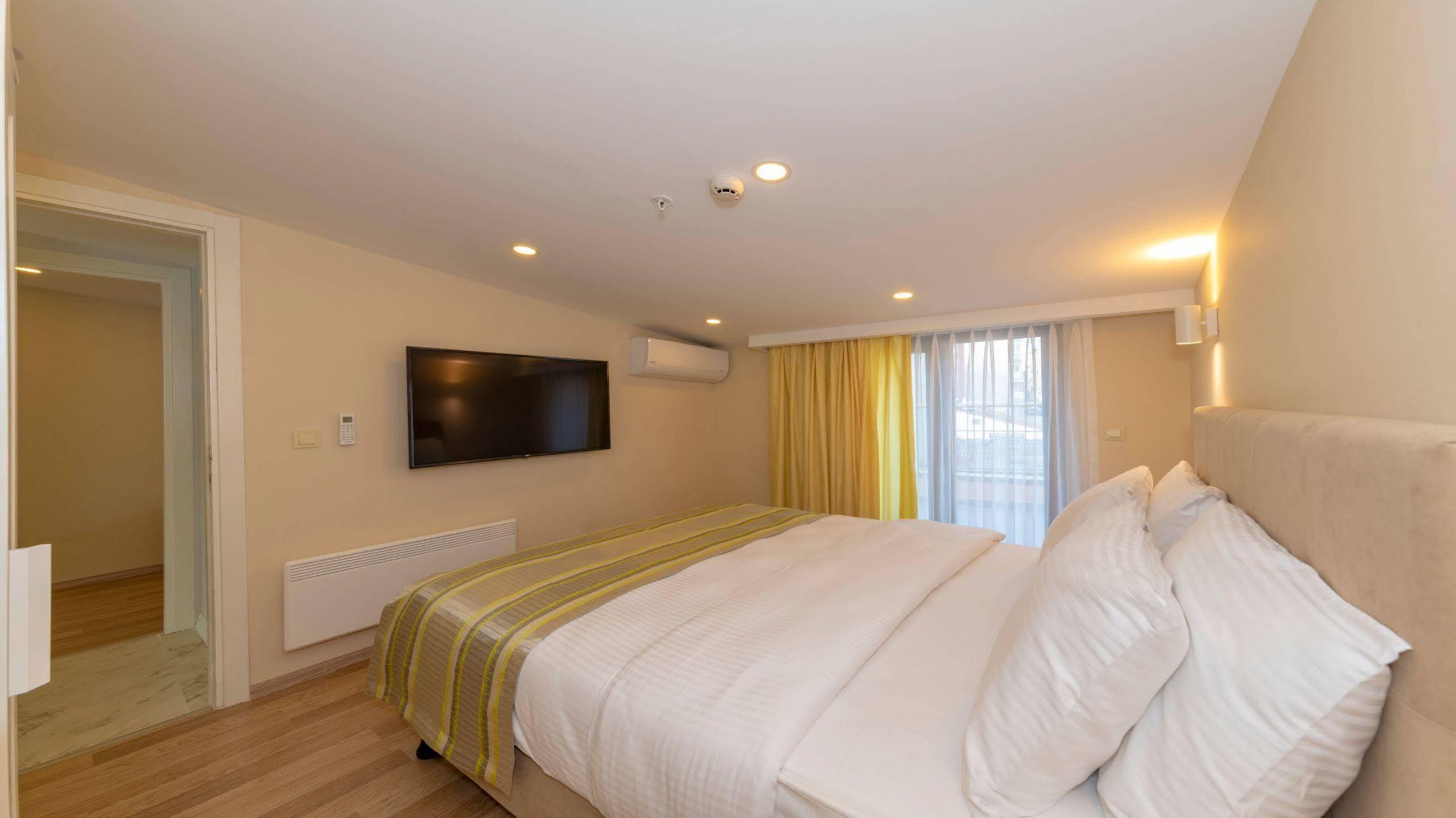 Feri Suites Istanbul Exterior photo